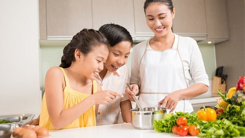 Tips PAFI Mamuju – Mengajarkan Anak tentang Kesehatan dan Nutrisi